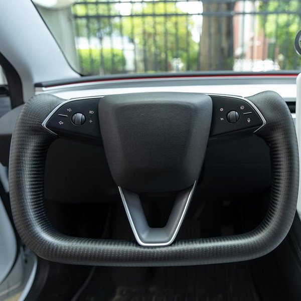 Full Carbon Fiber Yoke Steering Wheel with Matte & Glossy Finishes for Tesla Model 3 Highland / Model Y Juniper