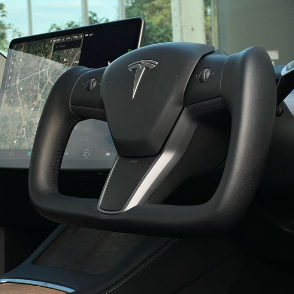 Style 36 Yoke Steering Wheel with Heated & Carbon Fiber Trim Options for Tesla Model 3 / Model Y