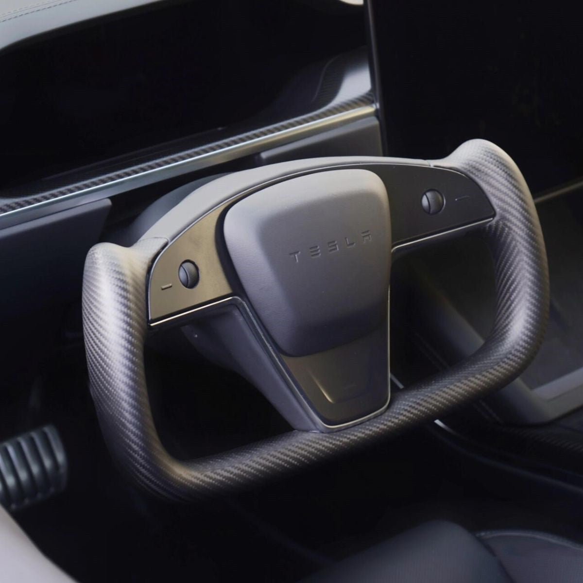 Installed Example - TESVX Yoke Steering Wheel