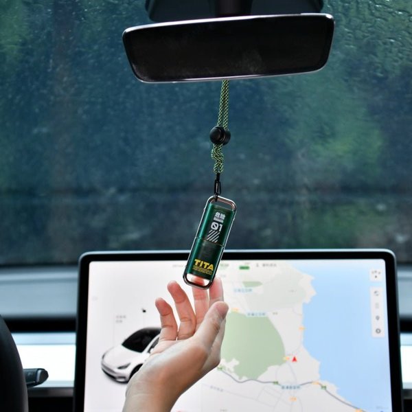 Spring-Loaded Window Breaker with Seatbelt Cutter for Cars