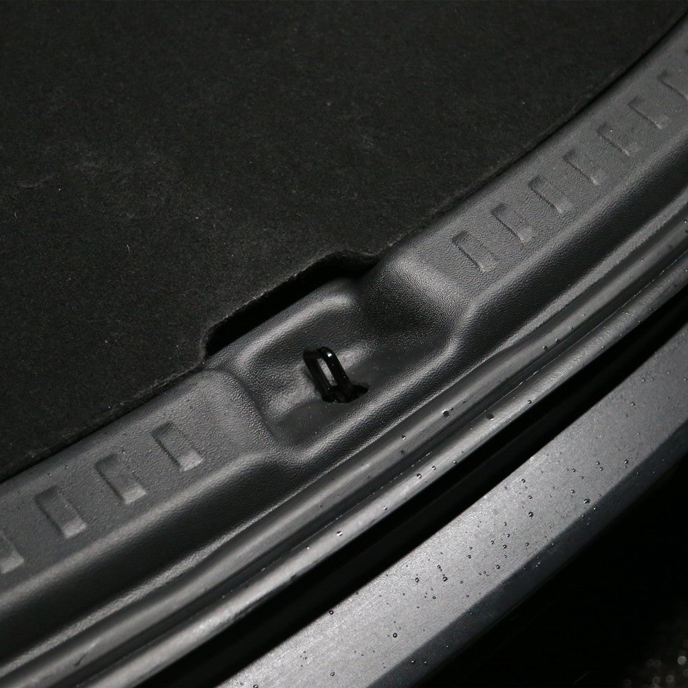 Clear Space for the Latch - TESVX Trunk Sill Protector