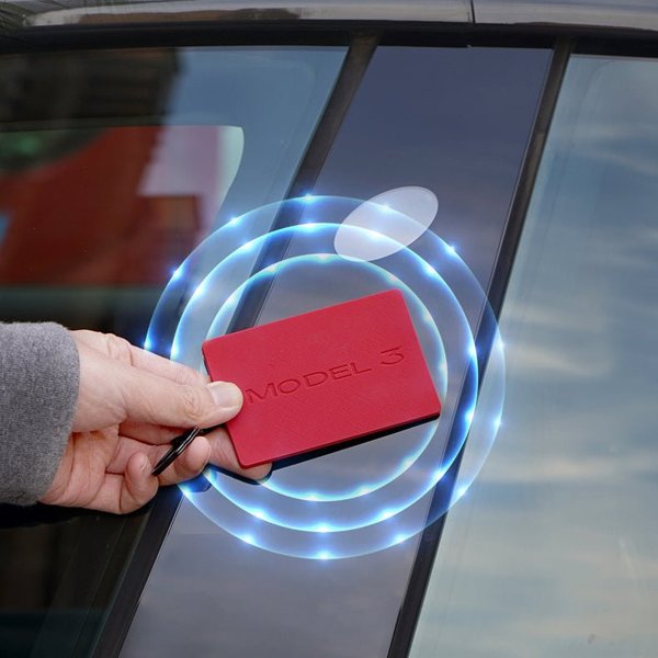 Silicone Key Card Holder with Keychain for Tesla Model 3 / Model Y