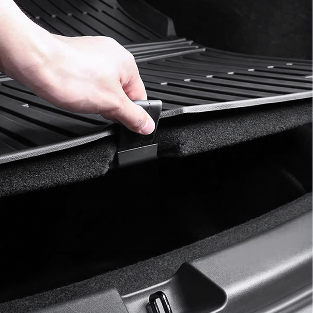 Reach the Floor Panel Handle - TESVX Trunk Mat