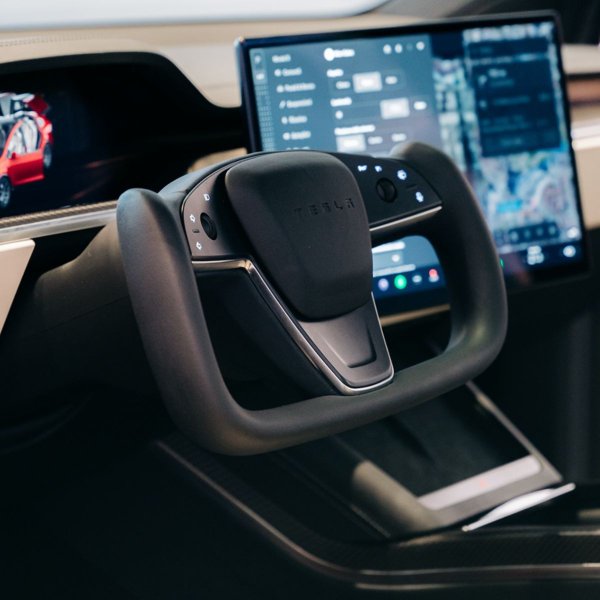 Touch Horn Yoke Plaid Steering Wheel with Built-In Heating for Tesla Model S / Model X (2021–2023)