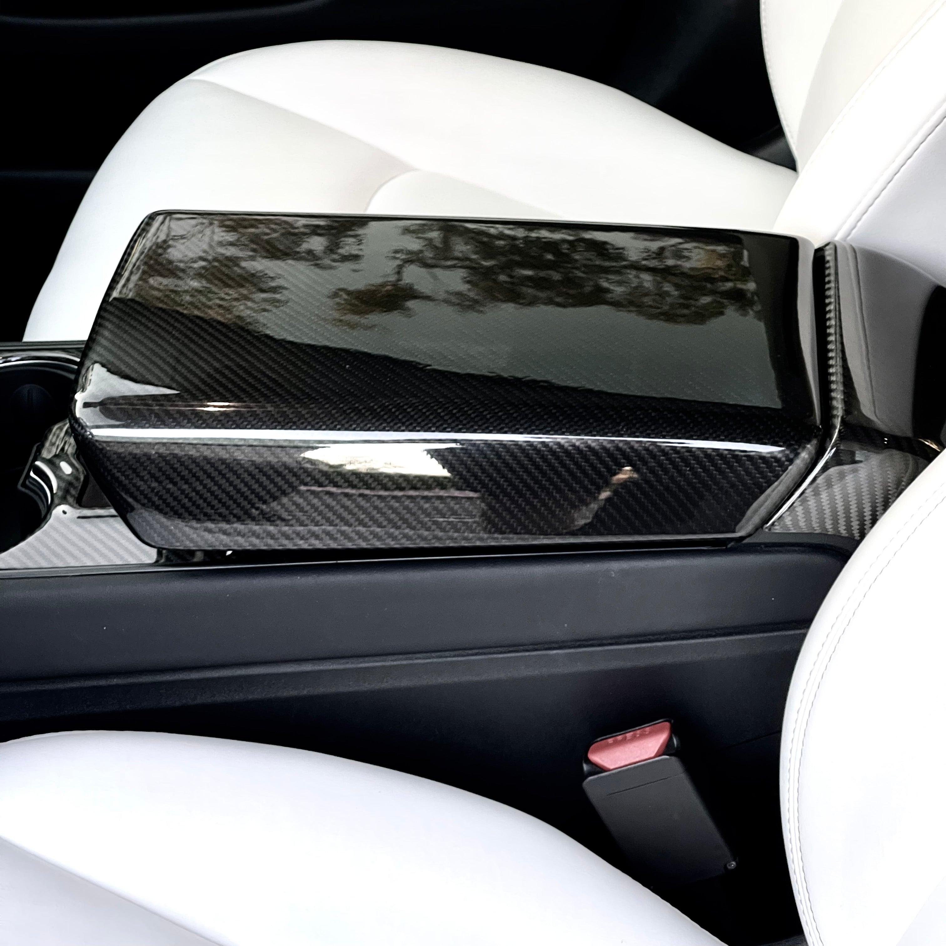 A Hard-Shell Interior Upgrade - TESVX Armrest Cover